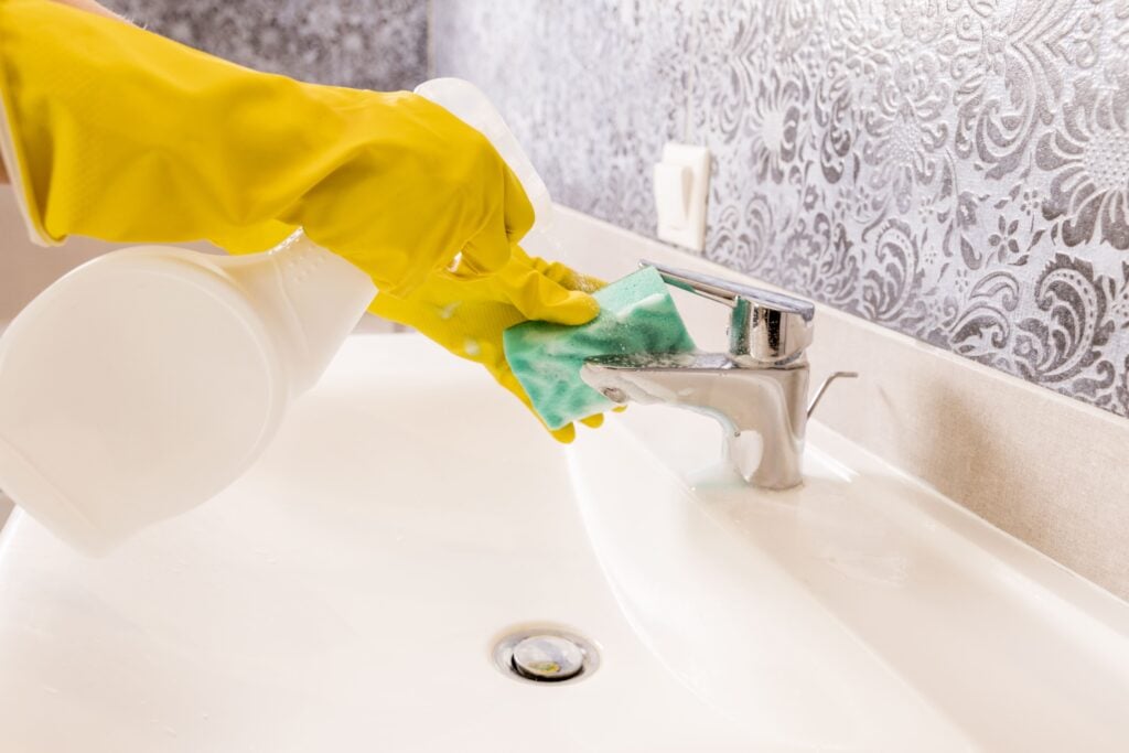 How to Clean Around Bathroom Fixtures and Plumbing?