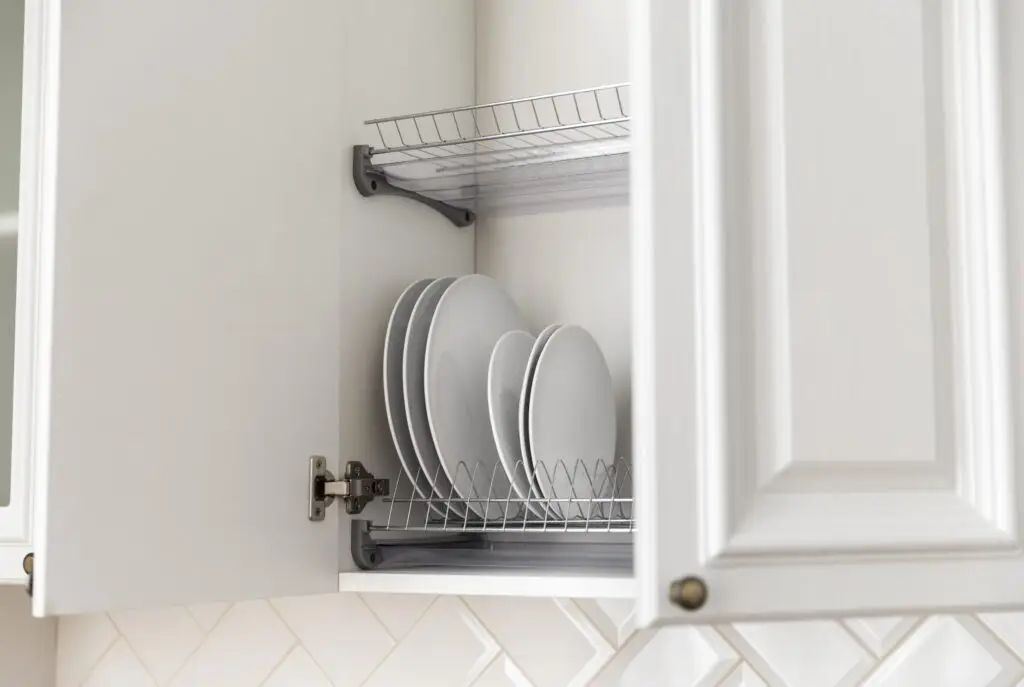 How to Clean Kitchen Shelves and Pantry Storage?